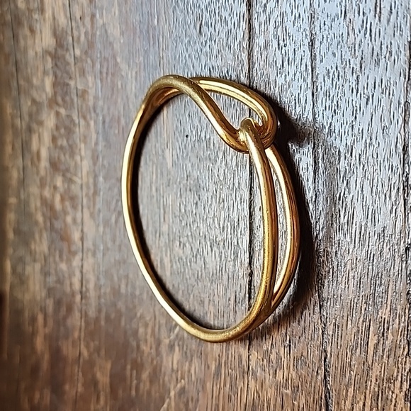 Monet vintage gold tone bangle - Picture 5 of 7